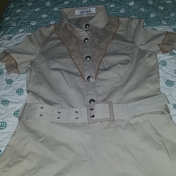 let butch  High society western style dress - Picture 2 of 8